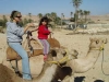 תמר ושגית בטיול גמלים - נובמבר 2007